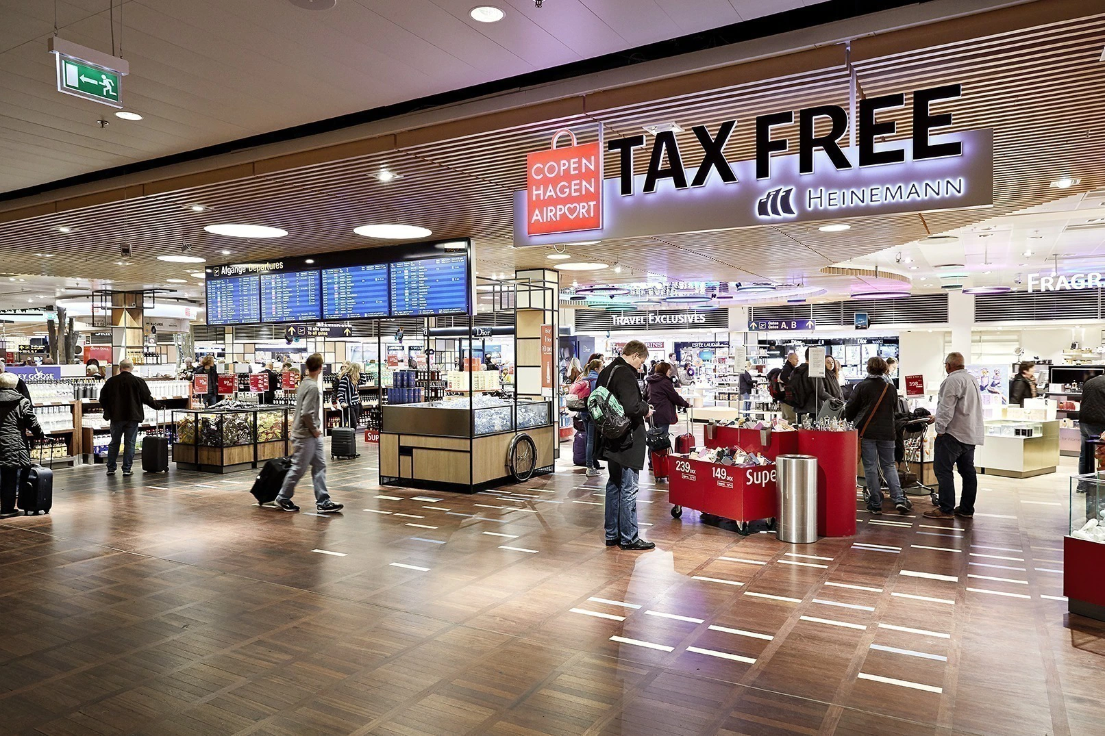 tax-free-shops-a-broad-range-of-products-from-around-the-world